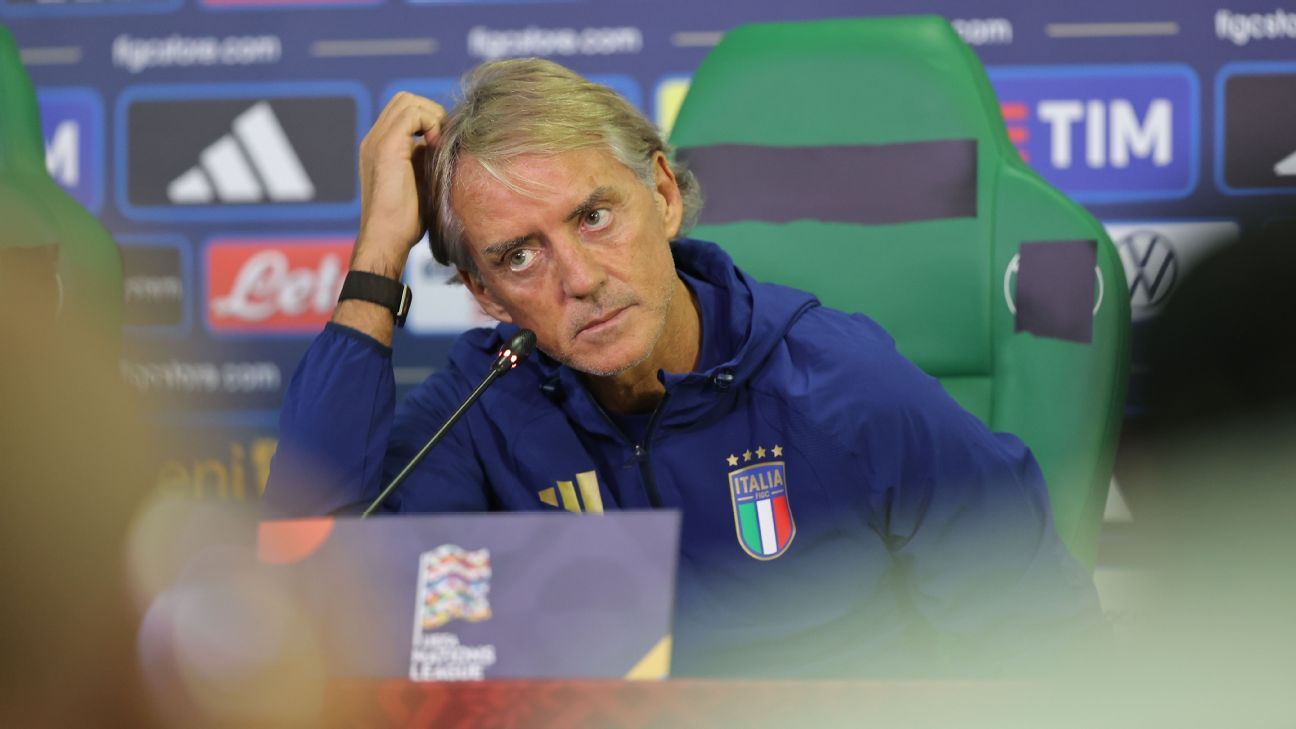 Roberto Mancini desvaloriza acusações financeiras contra o Manchester City