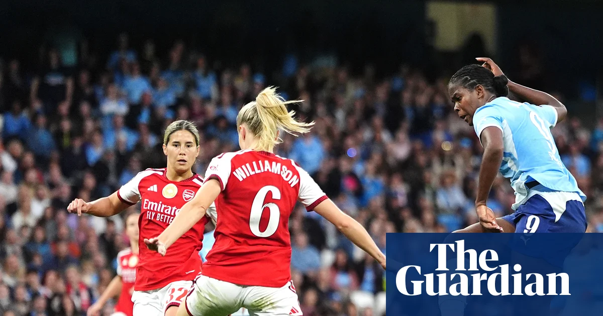 Manchester City vence Arsenal por 4-2 e mantém arranque perfeito na WSL